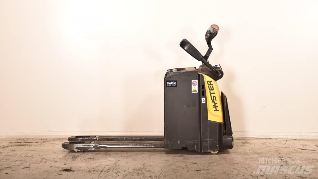 Hyster P3.0S Low lift with platform