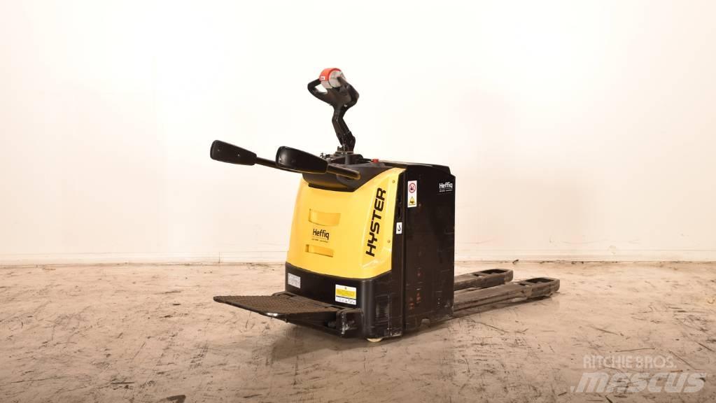 Hyster P3.0S Low lift with platform