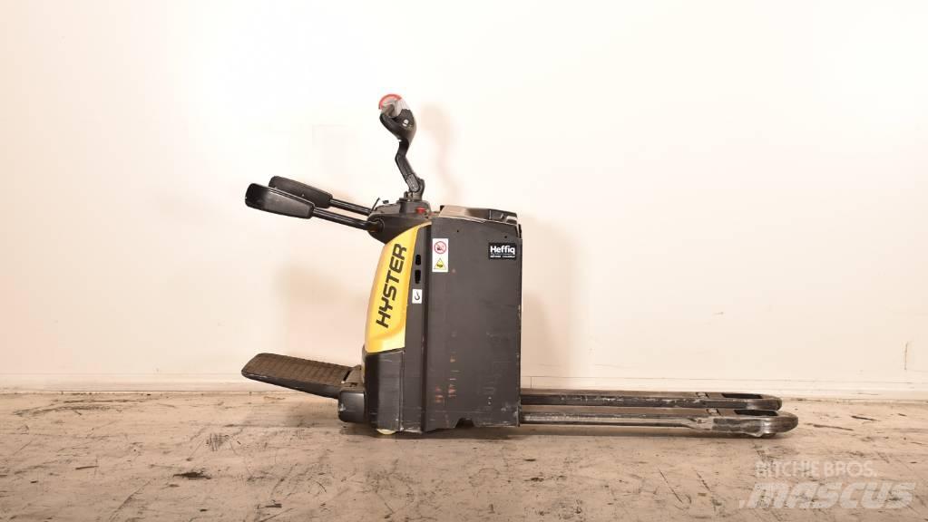 Hyster P3.0S Low lift with platform