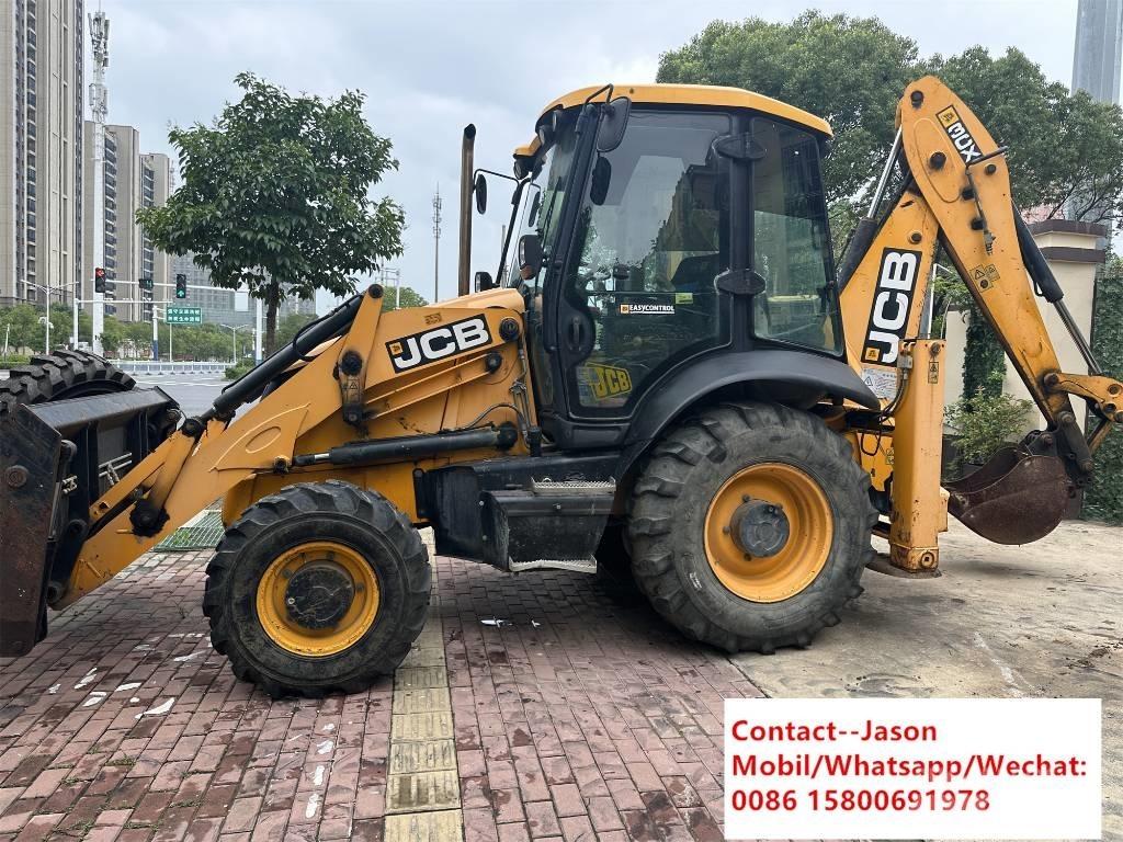 JCB 3 CX 4 T Backhoe