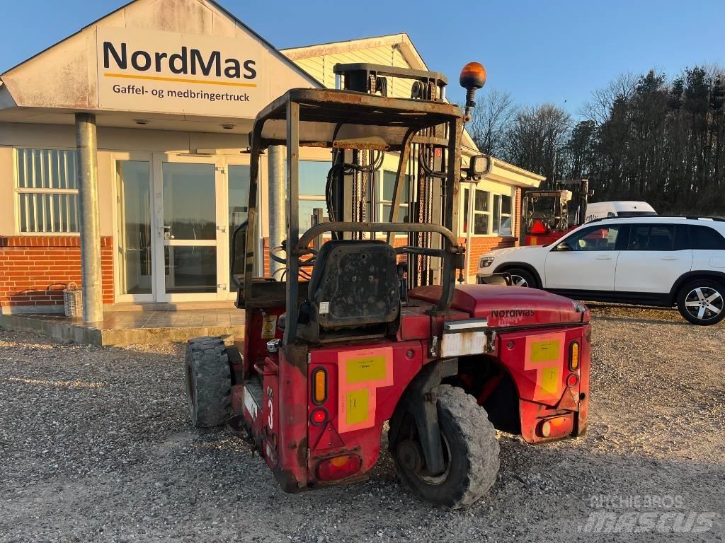 Moffett M4 25.3 Diesel trucks