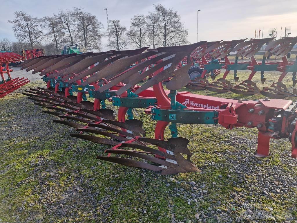 Kverneland PB100 Reversible ploughs