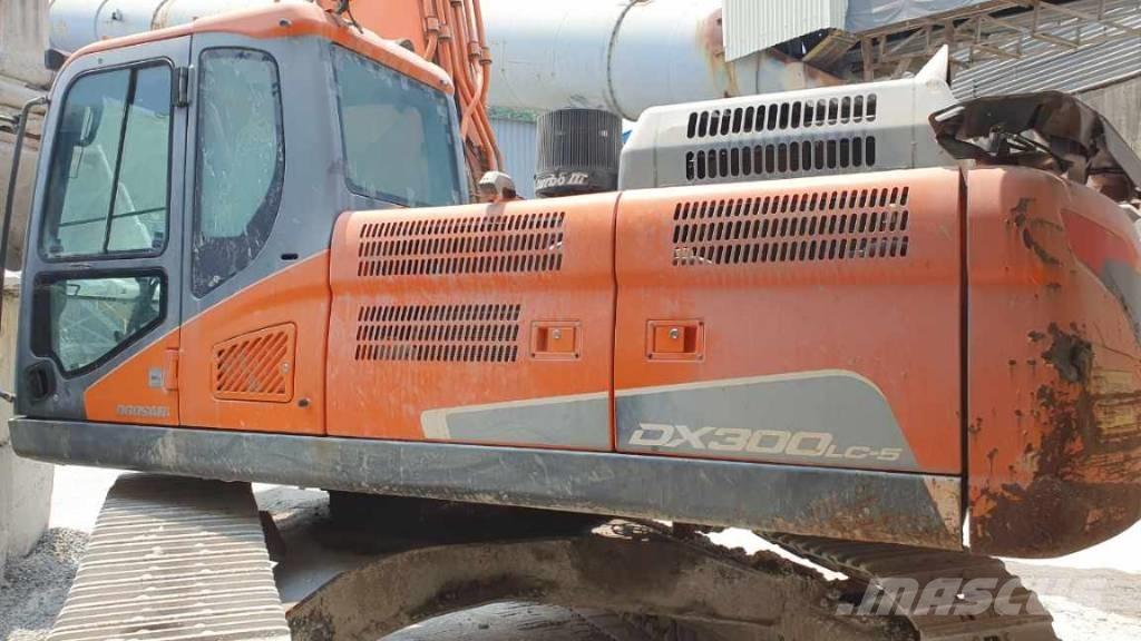 Doosan DX 300 LC-5 Crawler excavators