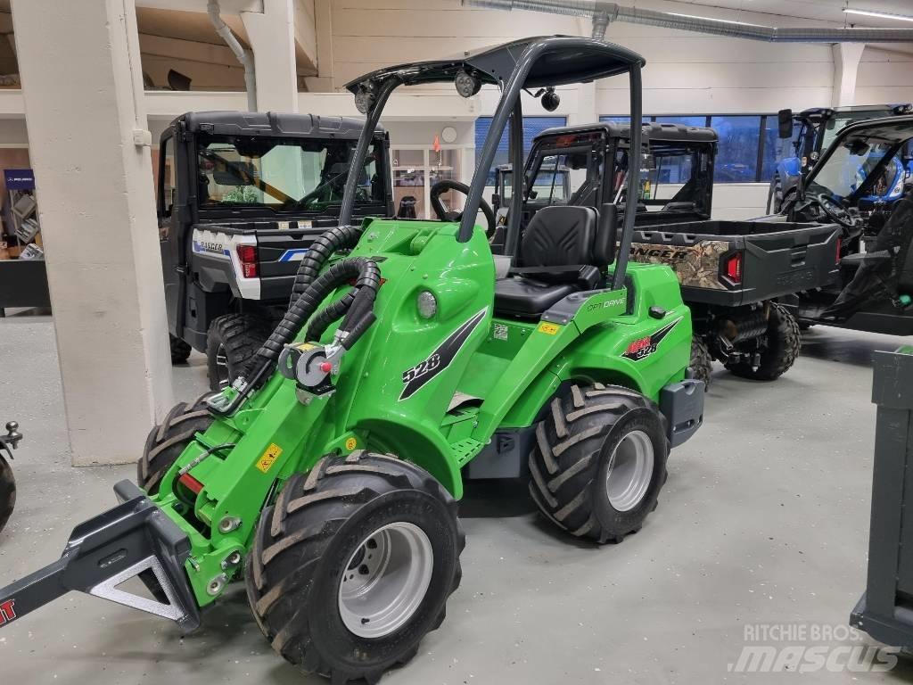 Avant 528 Skid steer loaders