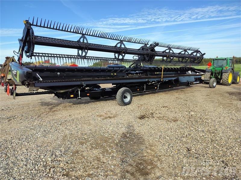 MacDon FD 140 Combine harvester accessories
