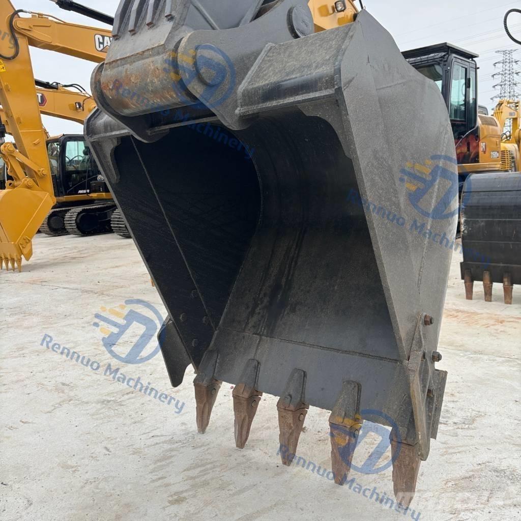 Volvo EC210 Crawler excavators