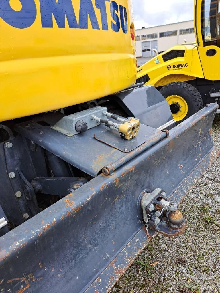 Komatsu PW148-11 Wheeled excavators