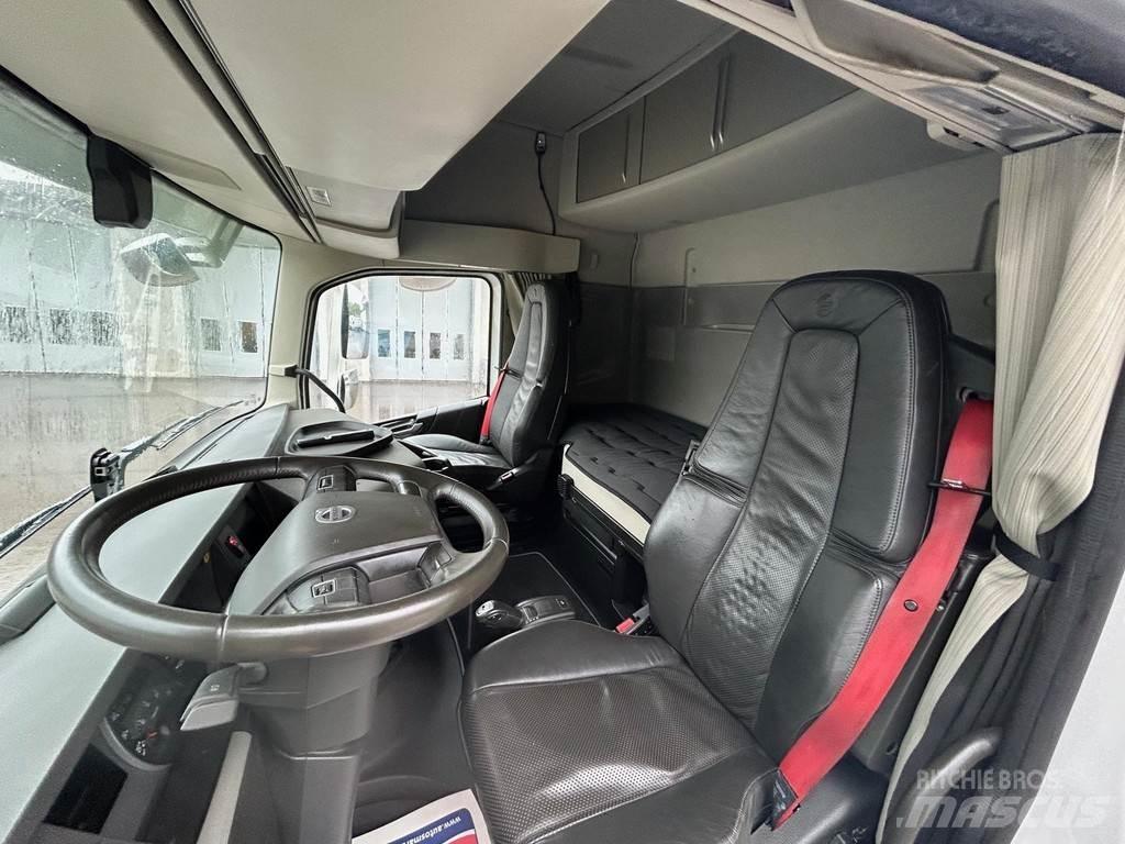 Volvo FH Flakbil Flatbed / Dropside trucks