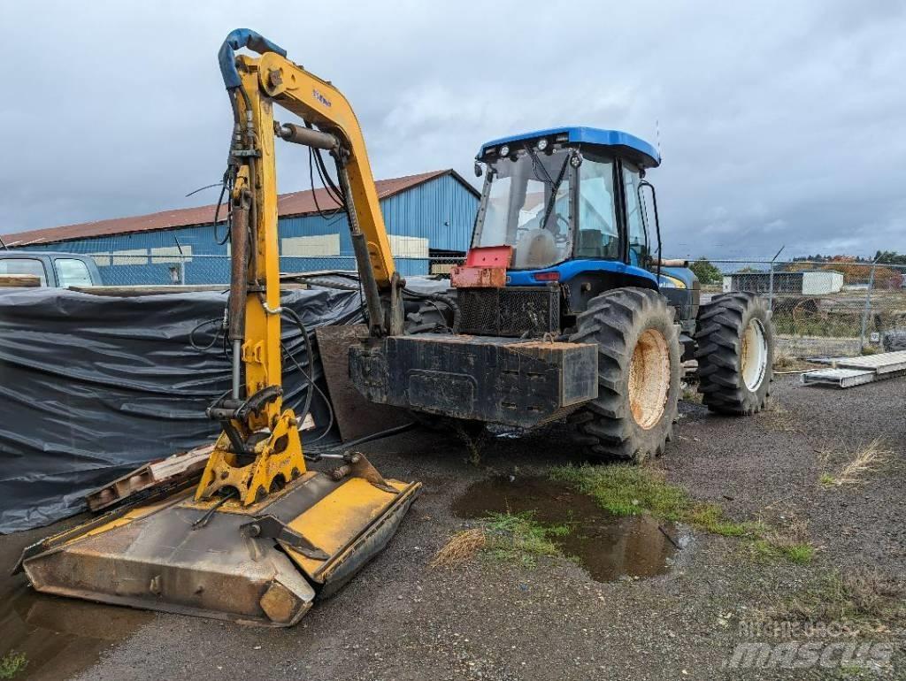 New Holland TV 6070 Chainsaws and clearing saws