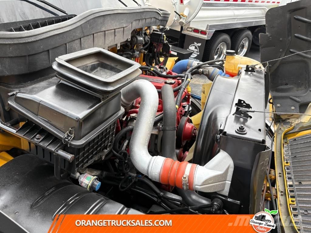 International 4300 Box trucks