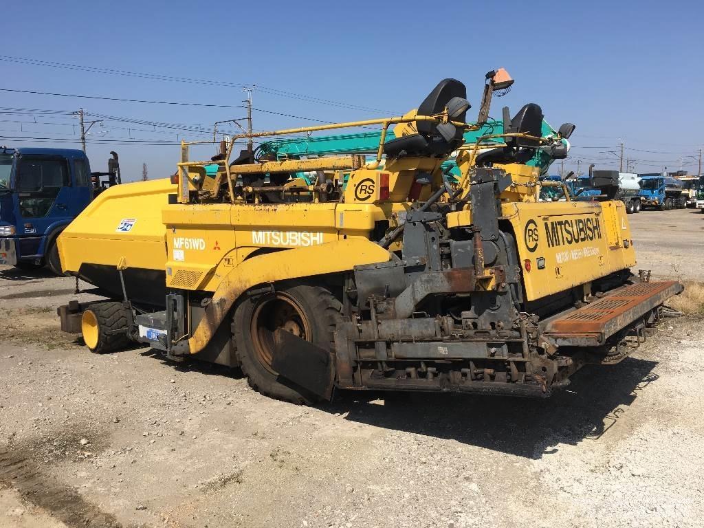 Mitsubishi MF61WD Asphalt pavers