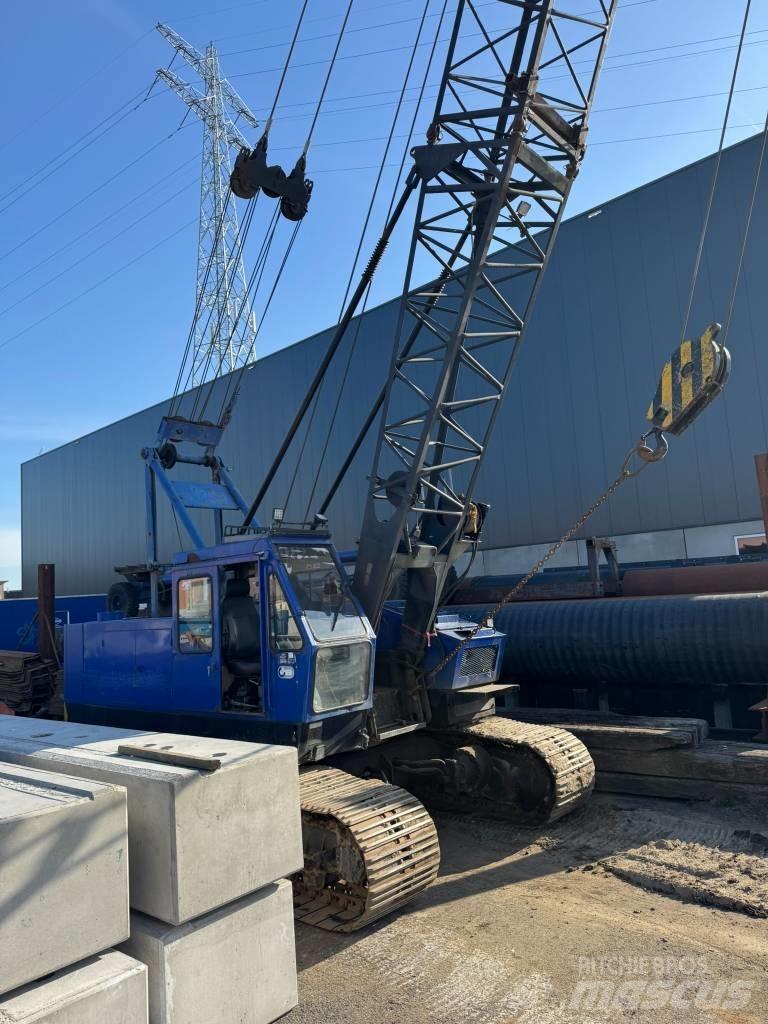 Hitachi KH 100 Track mounted cranes