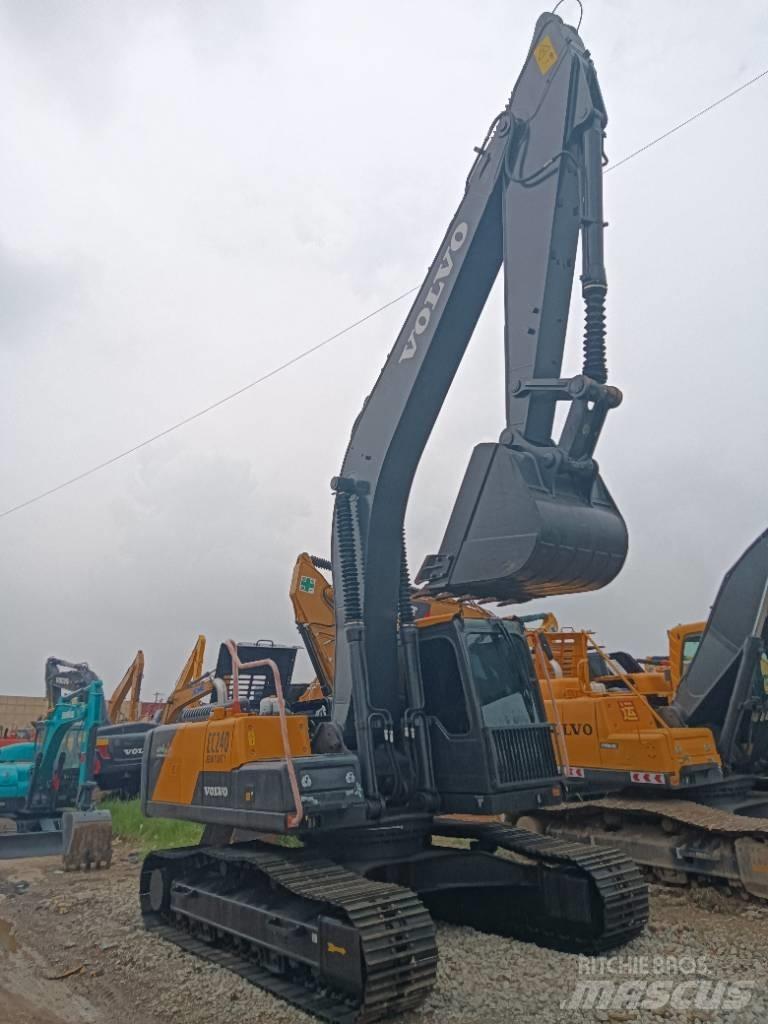 Volvo EC 240 Crawler excavators