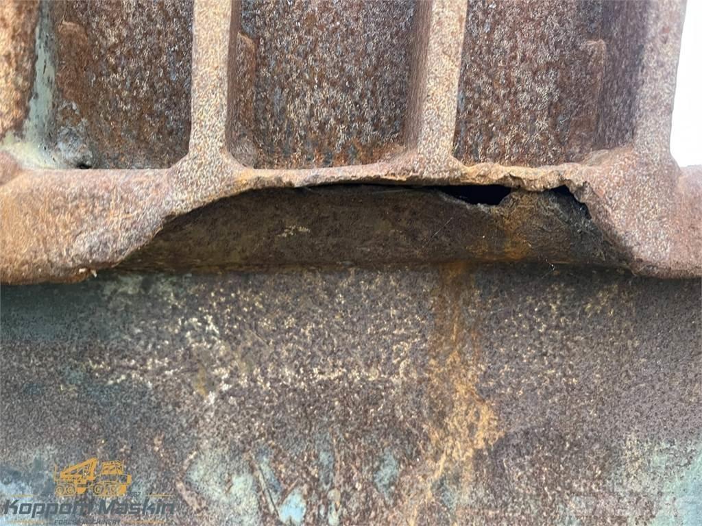 John Deere 1210E Other components