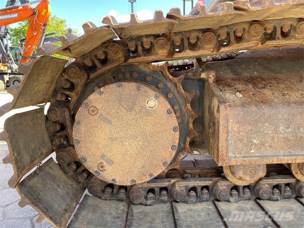 Doosan DX235LC-5 Crawler excavators