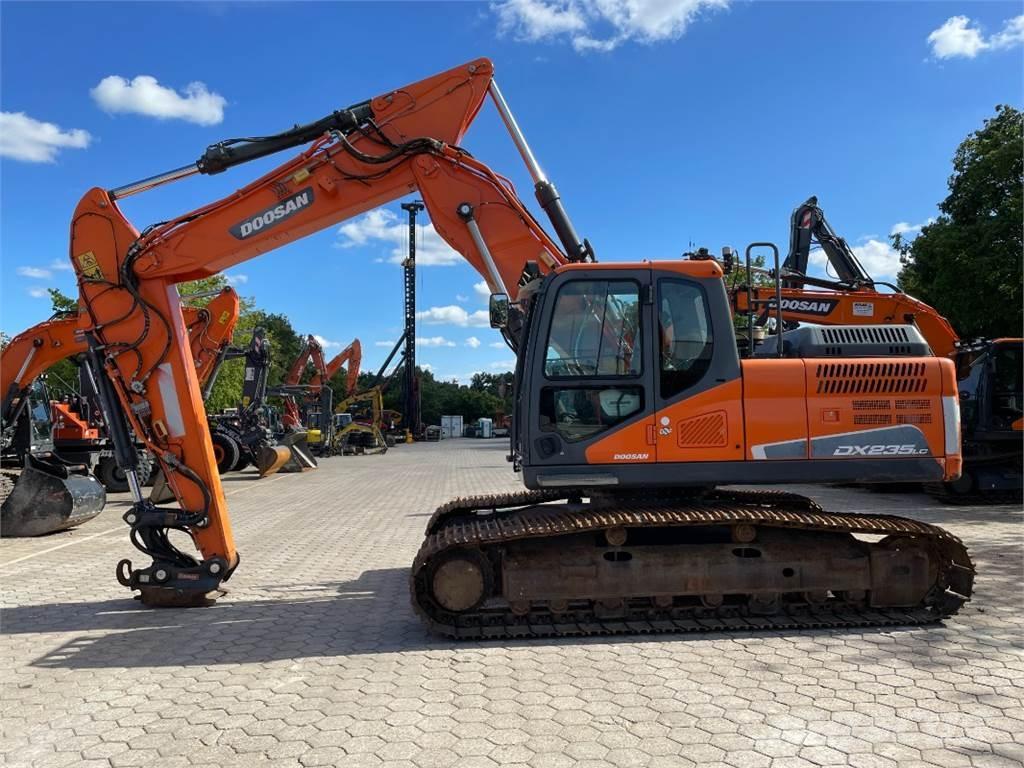 Doosan DX235LC-5 Crawler excavators