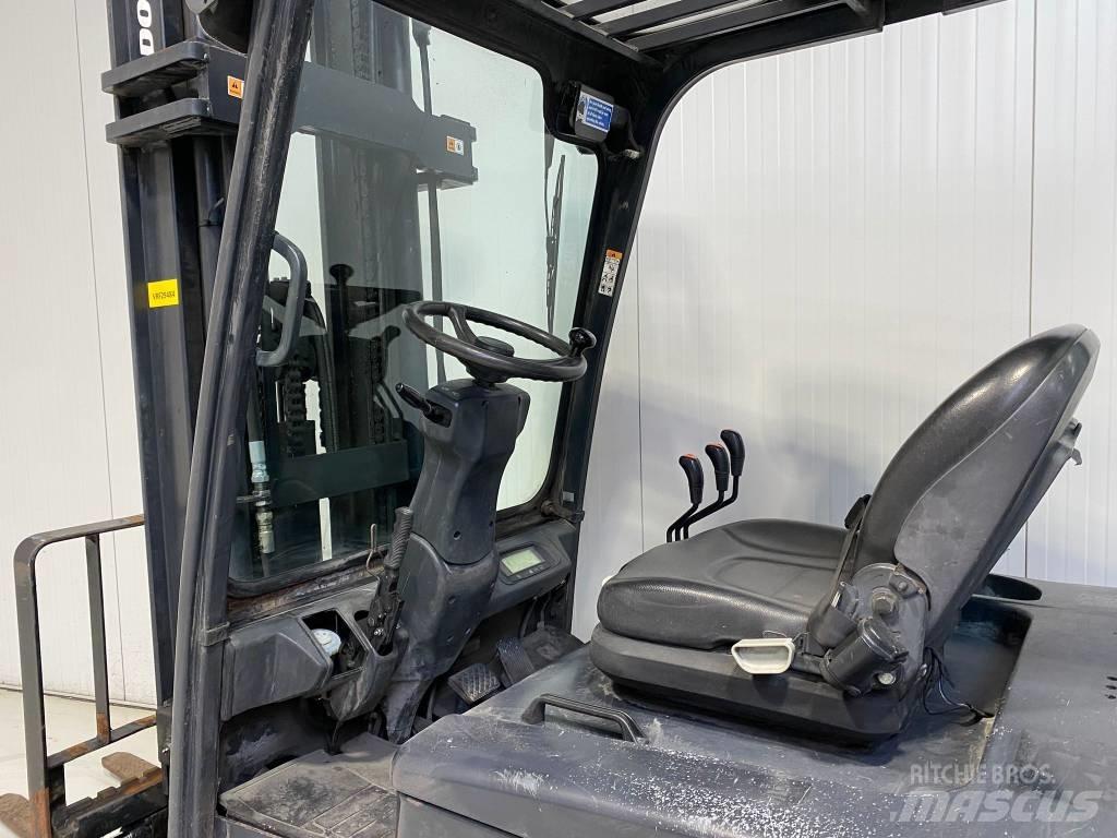 Doosan B35X-5 Electric forklift trucks