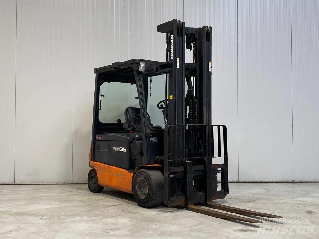 Doosan B35X-5 Electric forklift trucks