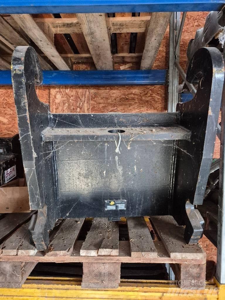 CAT CW 40 Scarifiers