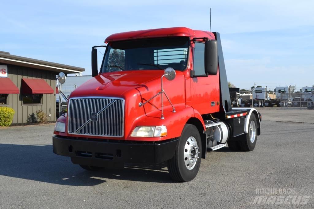 Volvo VNM 42 T200 Prime Movers
