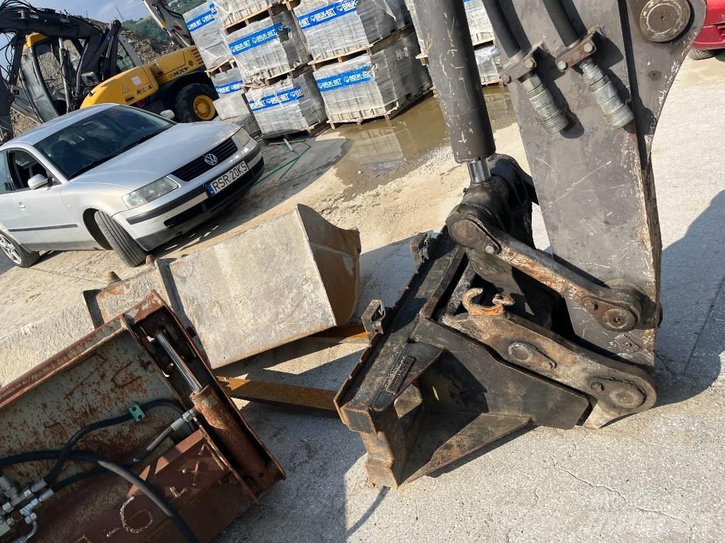 Mecalac 714 MW Wheeled excavators