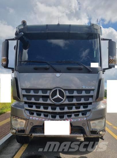 Mercedes-Benz 3951 Site dumpers