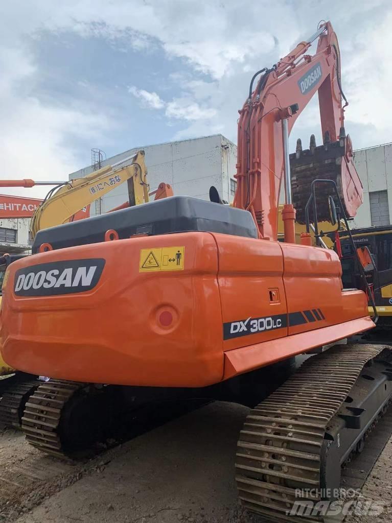 Doosan dx300 Crawler excavators