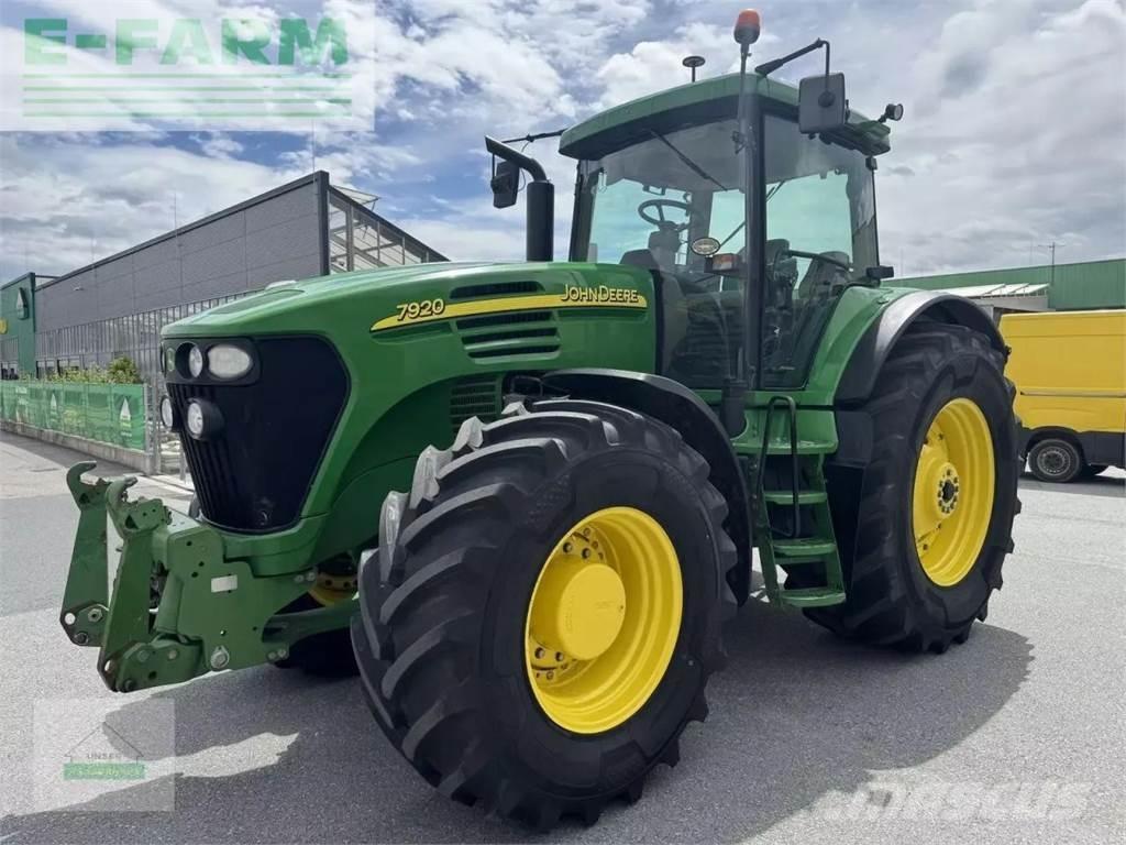 John Deere 7920 Tractors
