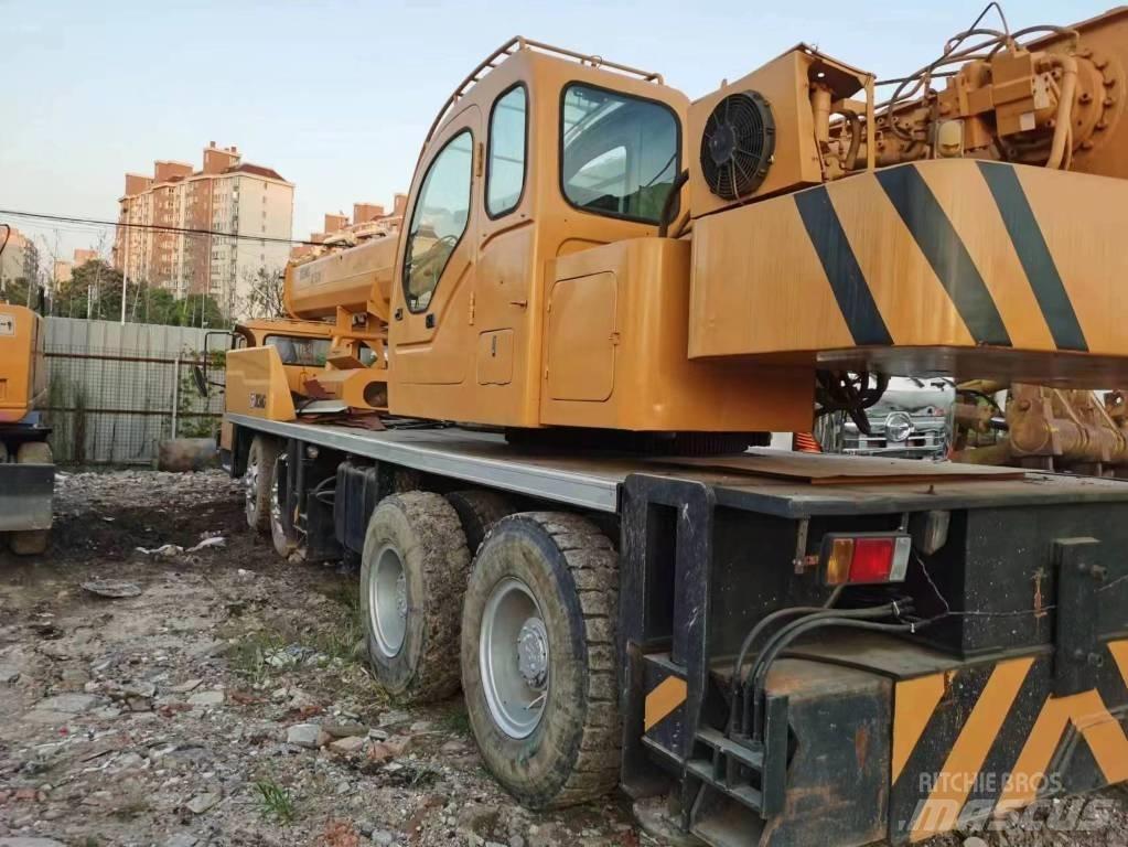 XCMG QY 50 K-II Track mounted cranes