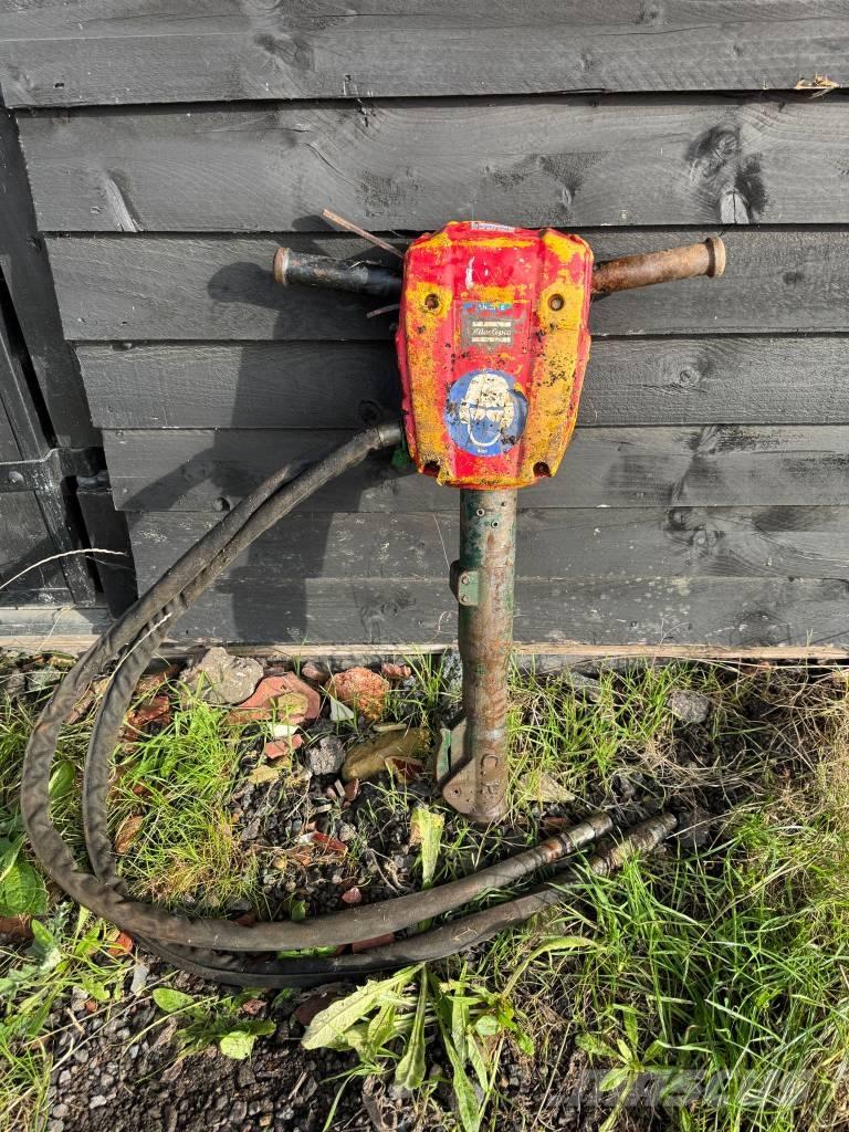 Atlas Copco BREAKER Hammers / Breakers