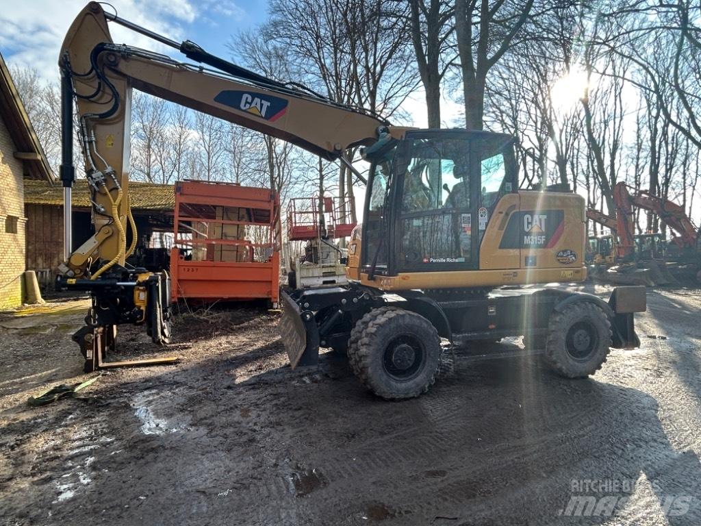 CAT M315 Wheeled excavators