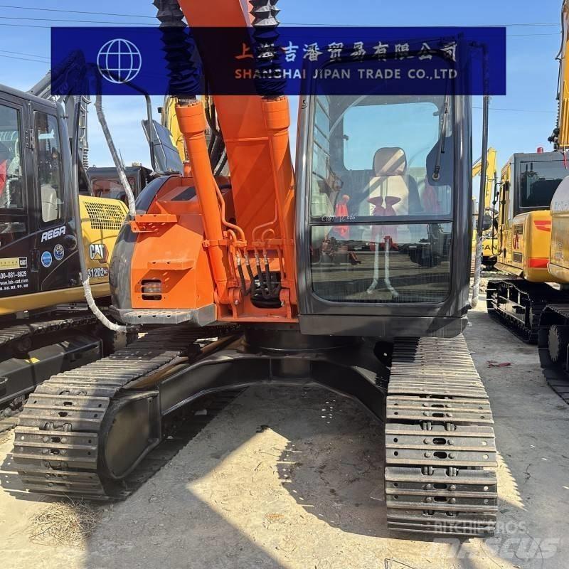 Hitachi ZX 135 Crawler excavators