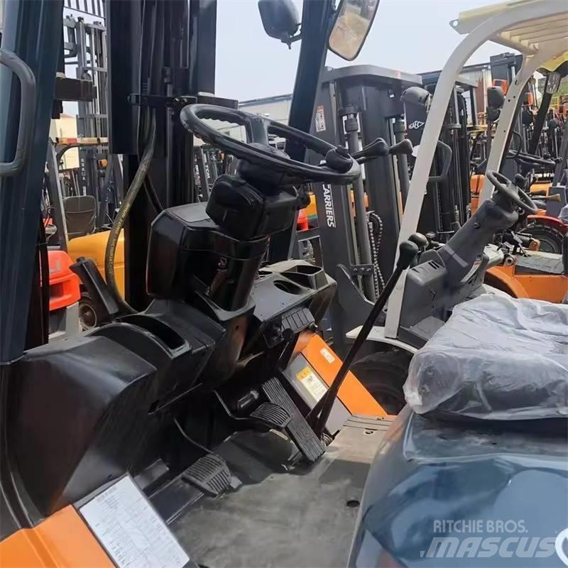 Toyota FD 50 Diesel trucks