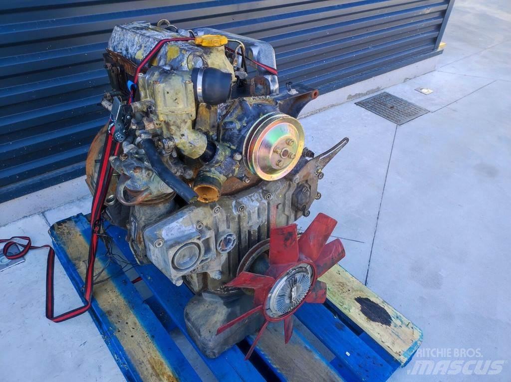 Nissan B440 Engines