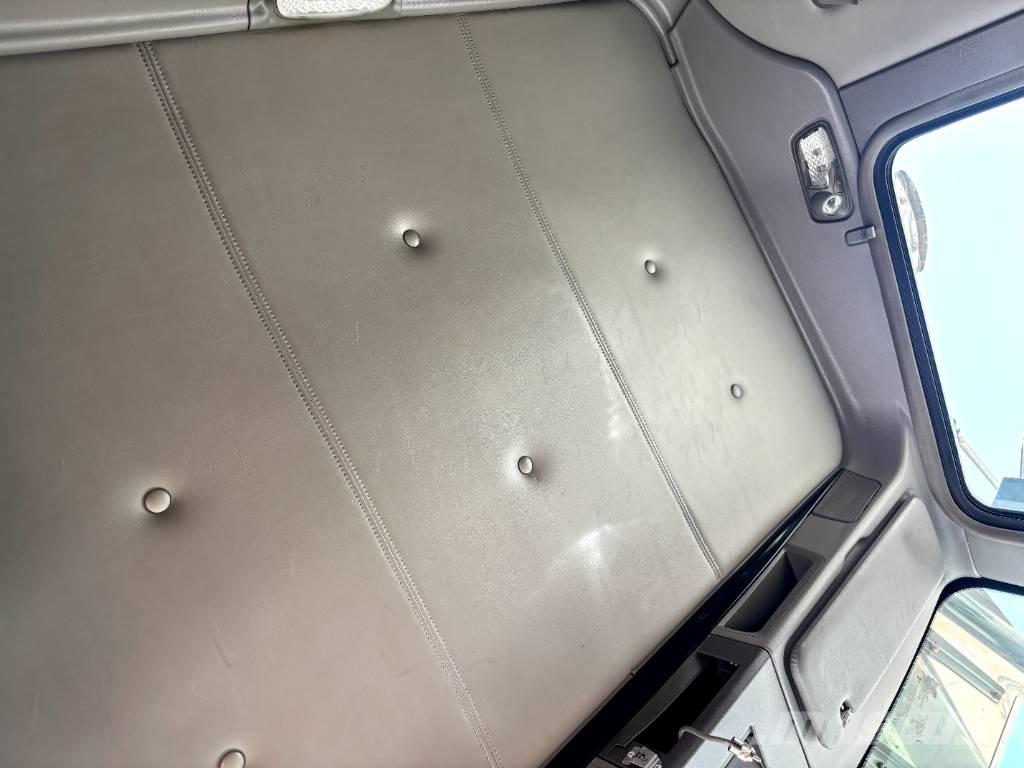 Kenworth T 800 Prime Movers