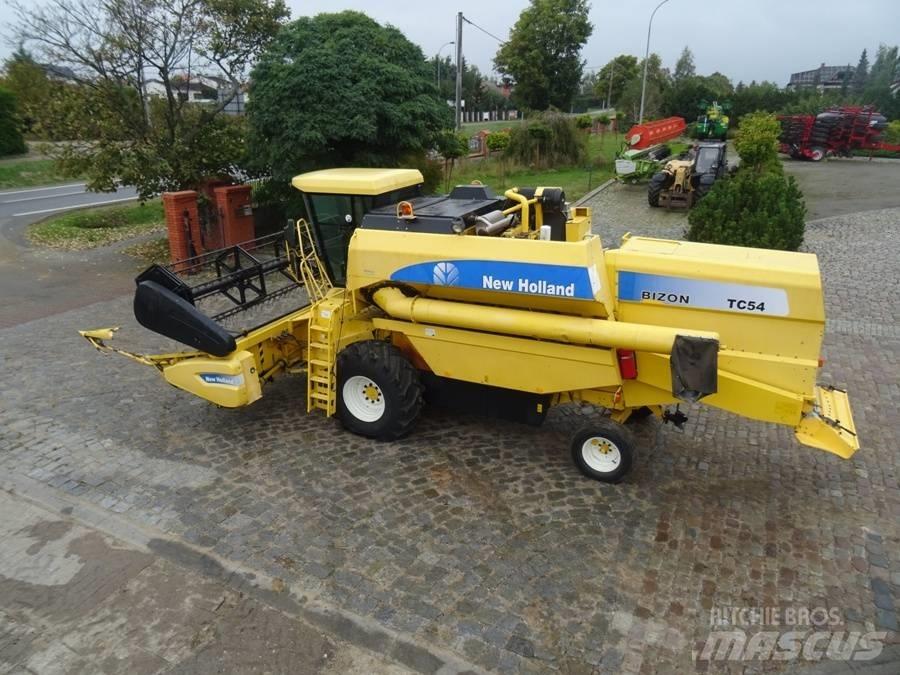 New Holland TC 54 Combine harvesters