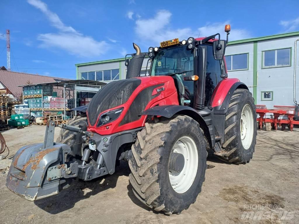 Valtra T 254 Tractors
