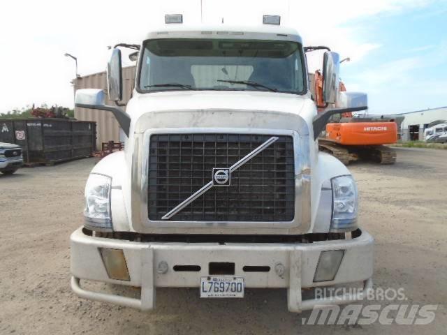 Volvo VNL Prime Movers