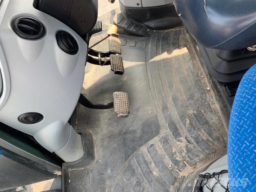 New Holland T 7.200 Tractors