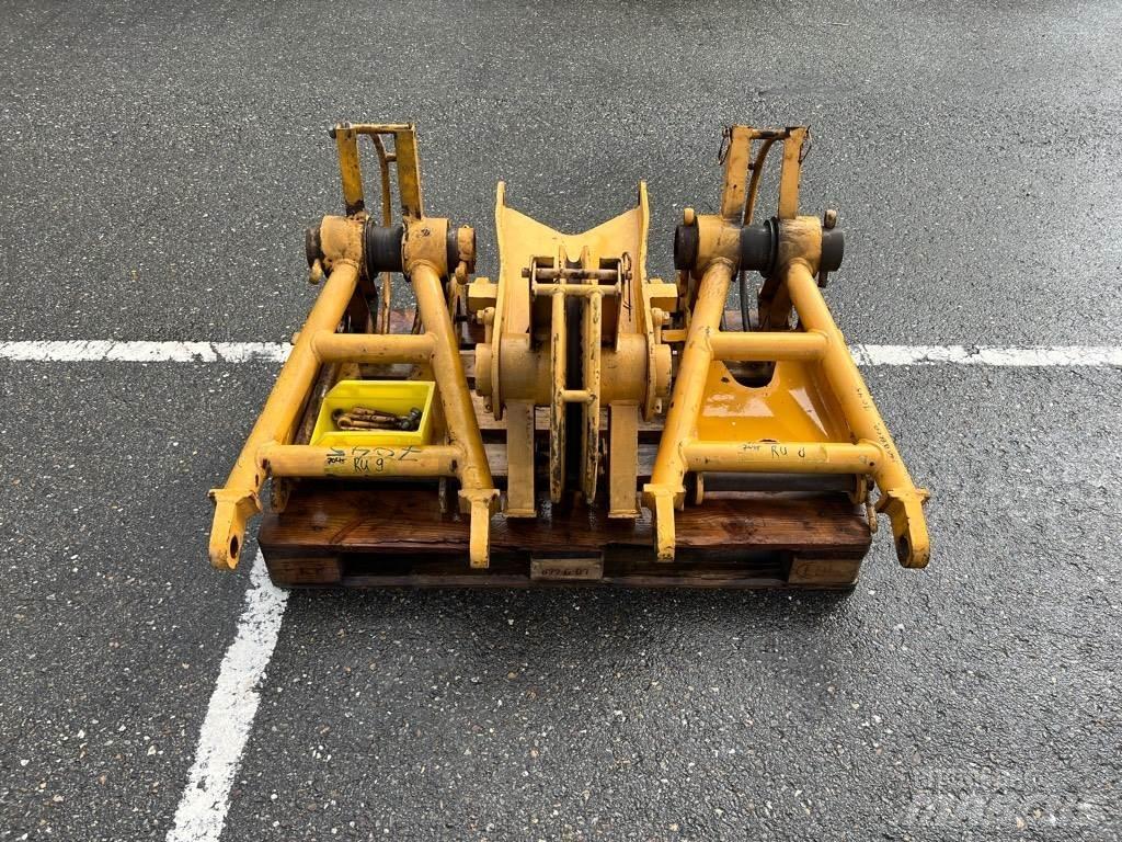 Kobelco 7045 - Runners Crane parts and equipment