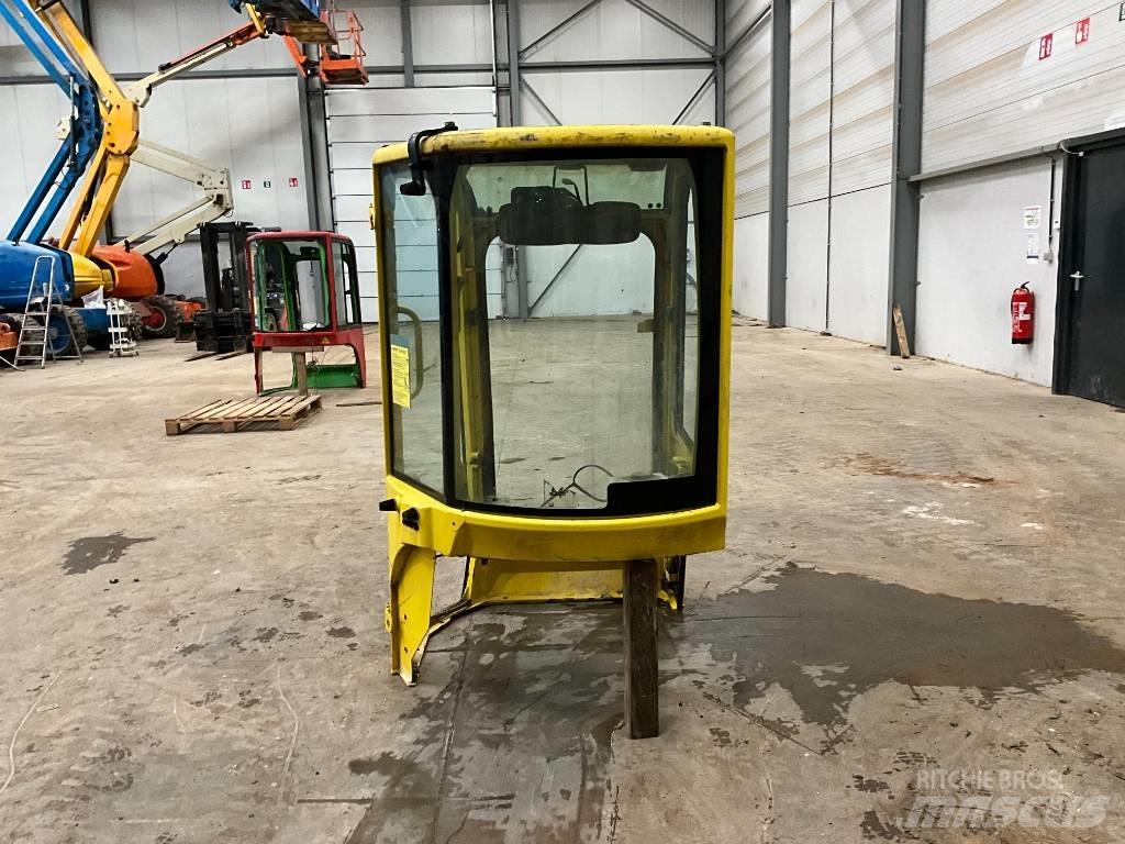 Yanmar Vio 20 / vio 25 Cabins and interior