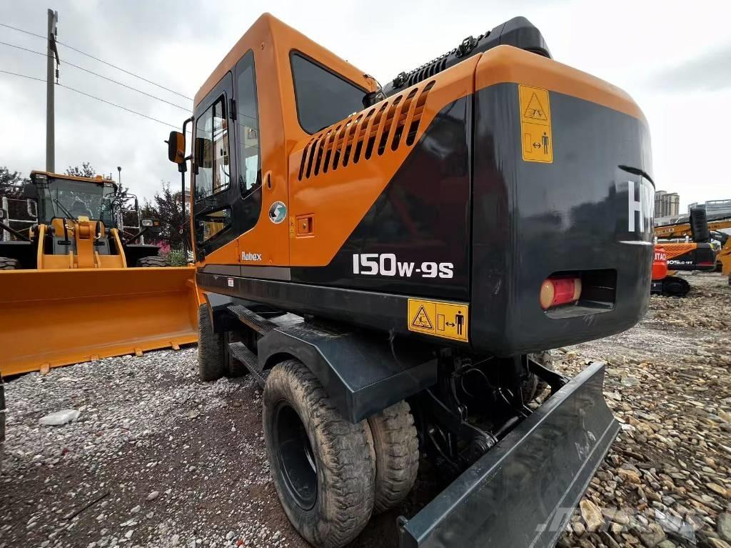 Hyundai 150W-9 Wheeled excavators
