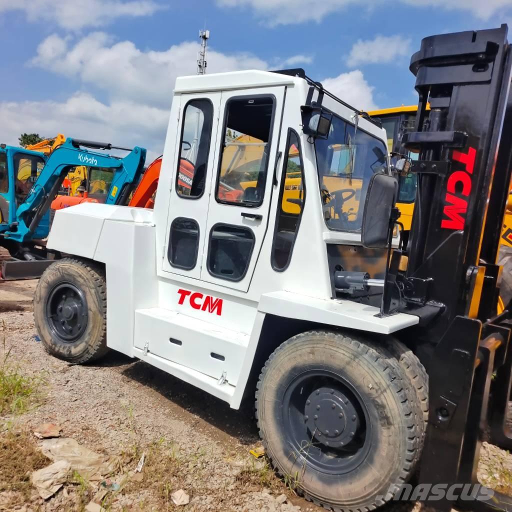 TCM FD 100 Diesel trucks