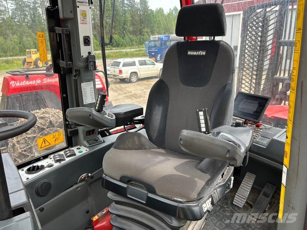 Komatsu 895 Forwarders