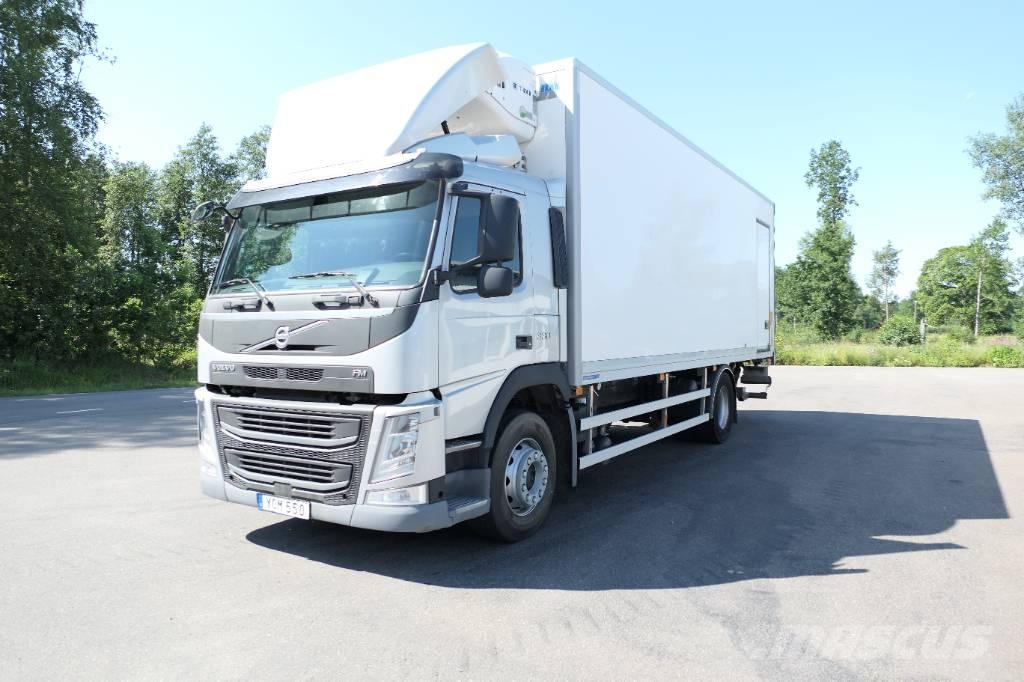 Volvo FM330 4x2 Temperature controlled trucks
