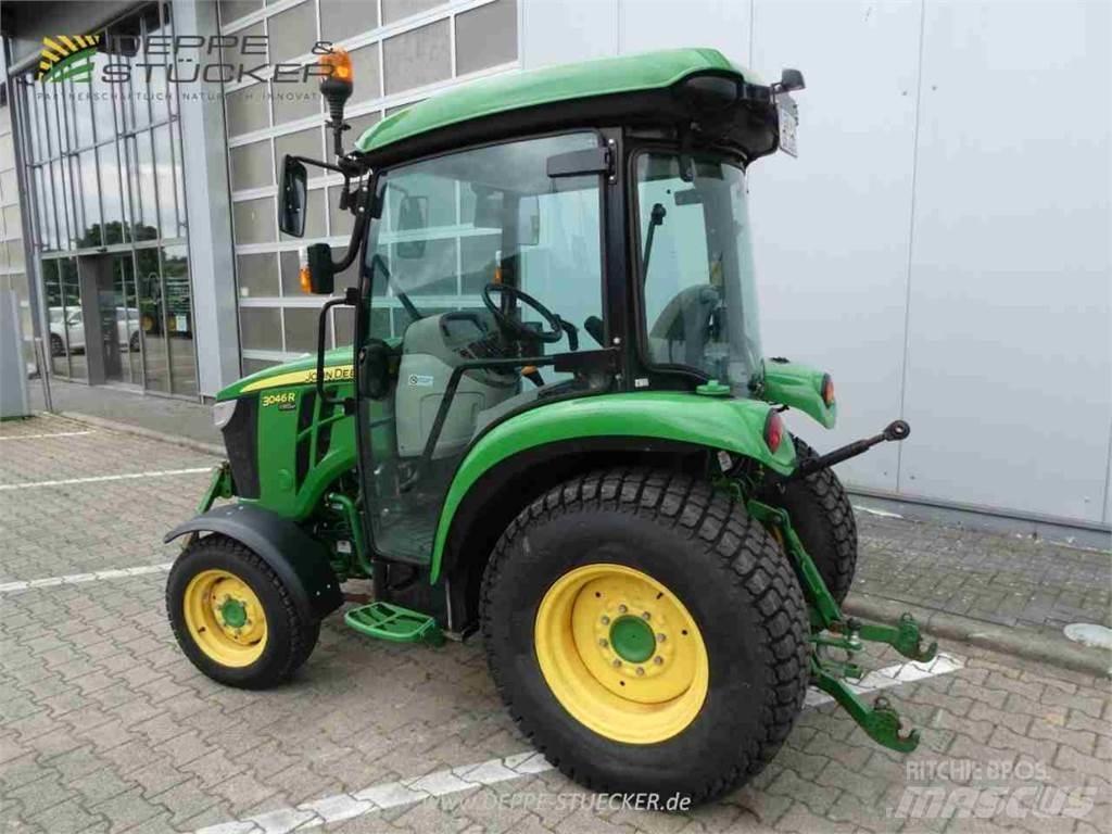 John Deere 3046R Compact tractors