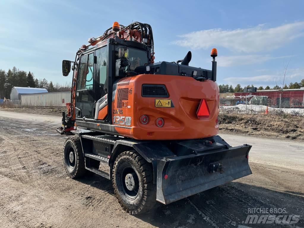 Hitachi ZX135W-7 Wheeled excavators