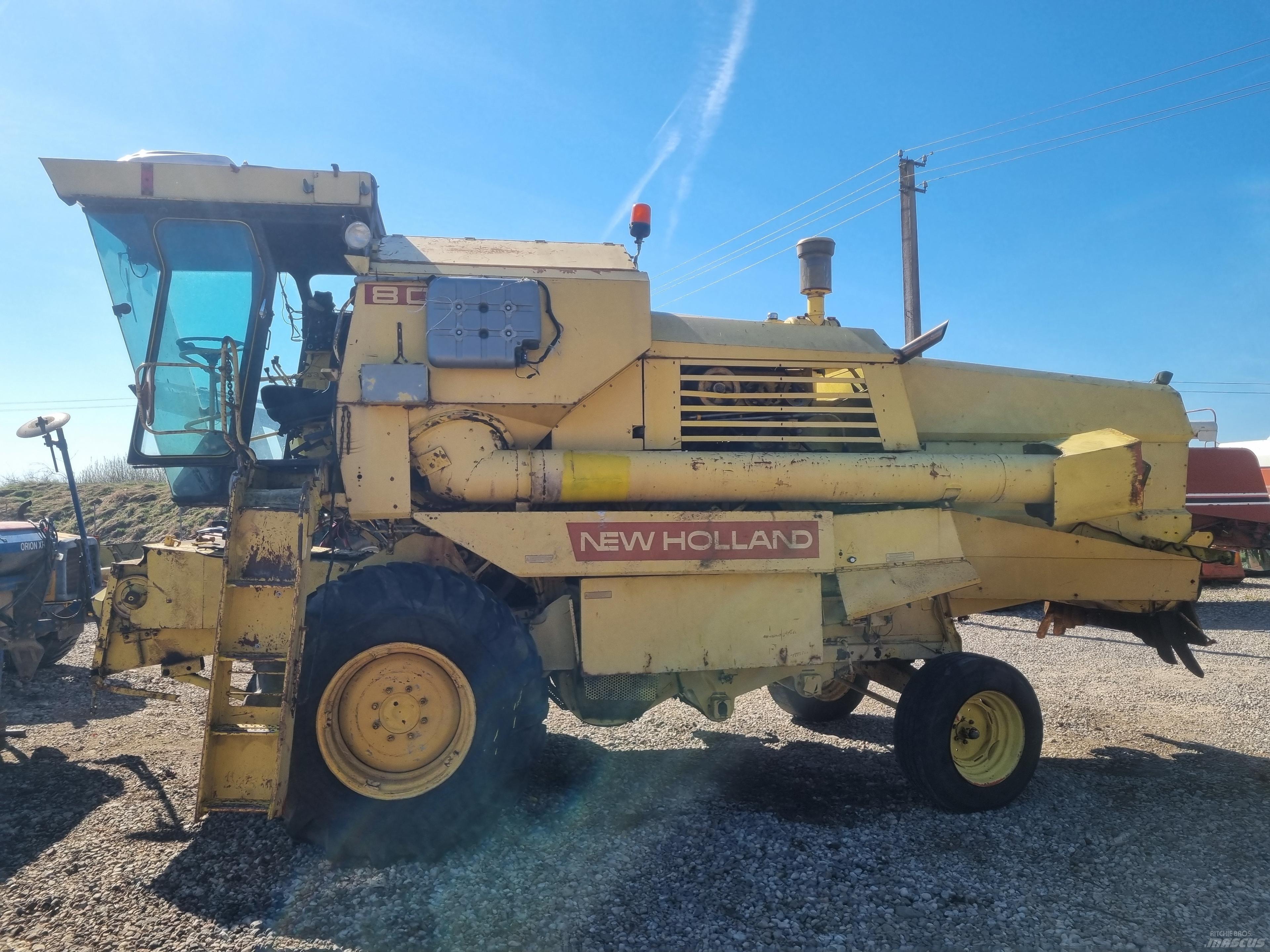 New Holland 8080 Combine harvesters