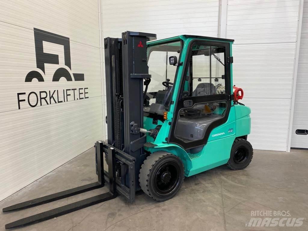 Mitsubishi FG30N LPG trucks
