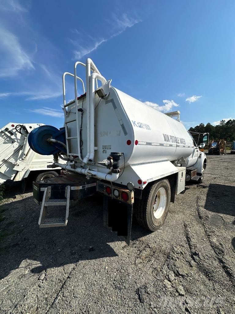 Ford F 750 XL SD Water bowser